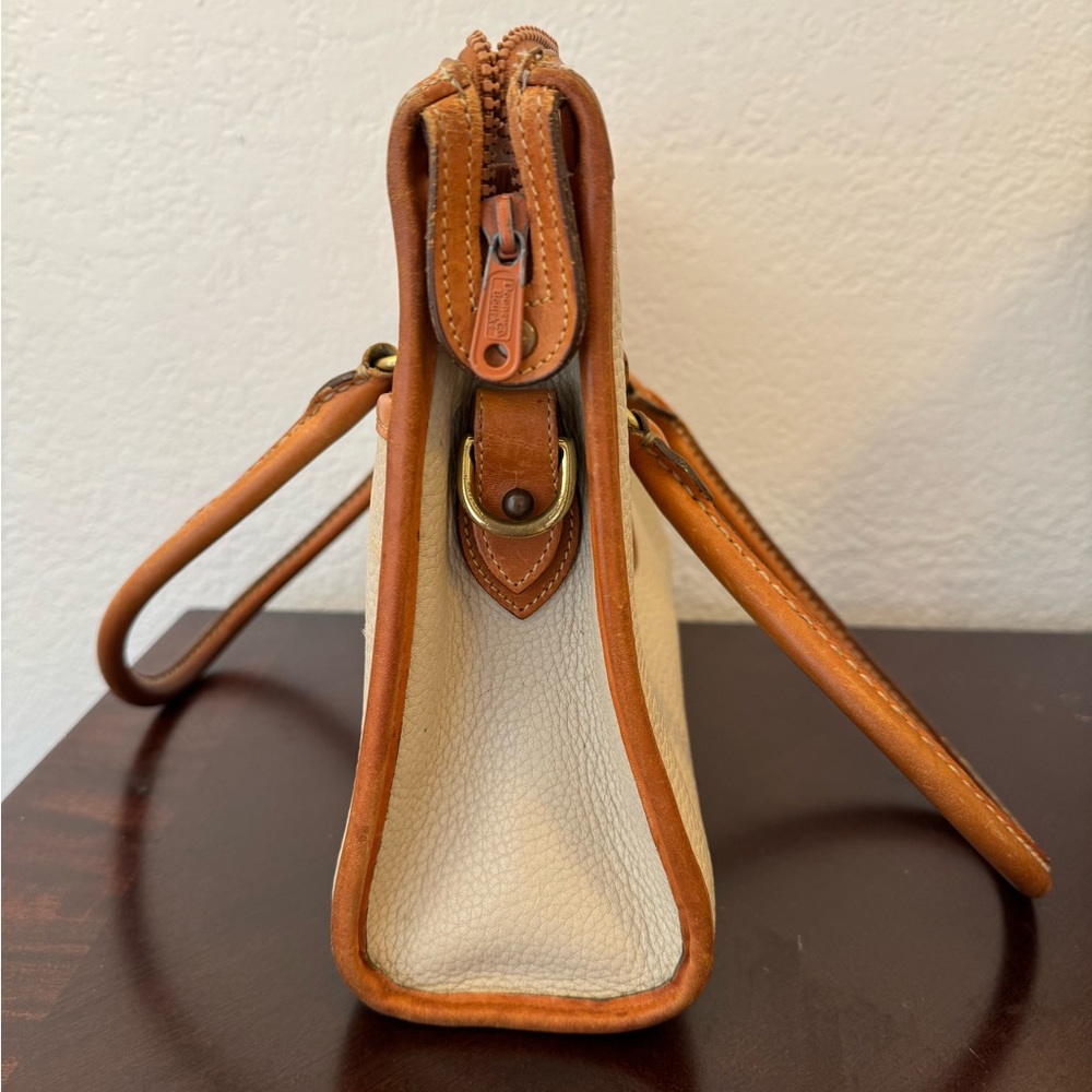 Vintage Dooney & Bourke Pebbled Leather Purse - Picture 5 of 9